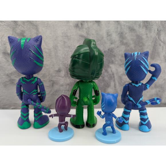 PJ Masks Lot of 5 - 3 posable 3.5" figures, 2 figures 1.5" tall Frog Box Hasbro - Picture 2 of 7
